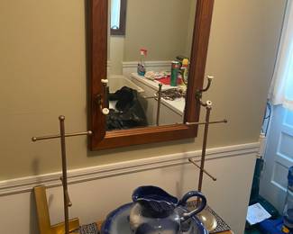 Commode and mice mirror with hooks