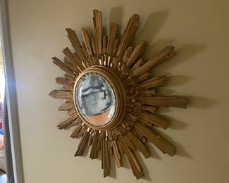 Sunburst convex mirror