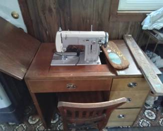 Nice working Sewing machine