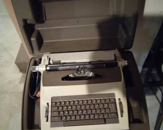 Royal Medallion Electric Type Writer