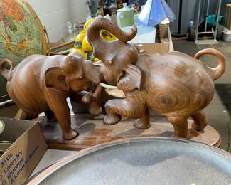 Wood elephants