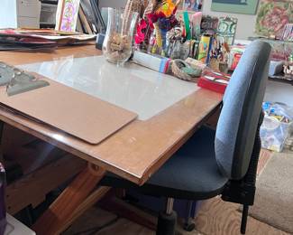 Drafting & Arts Table - amazing condition