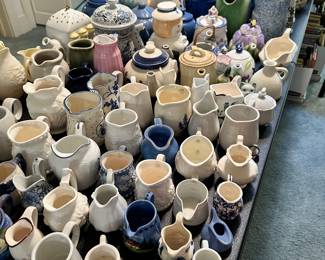 Pitchers, teapots and creamers