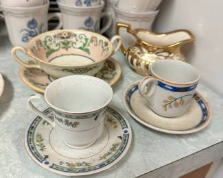 Teacup sets