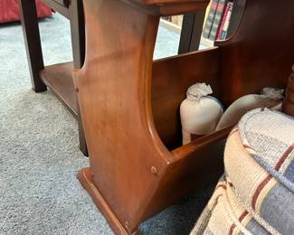 Wooden side table magazine rack