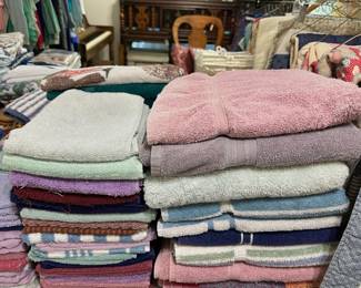 Linens (sheets, pillows, towels, table cloths and more)