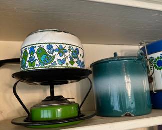 Fondue pot, enamel pot