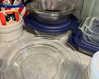 Glass baking dishes