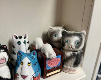 Cat salt and pepper shakers