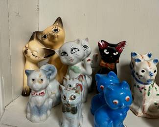 Cat salt and pepper shakers