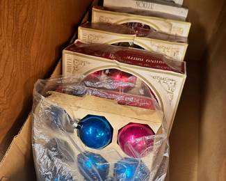 Vintage Christmas ornaments (Shiny Brite, and more)