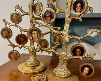 Family tree picture frames