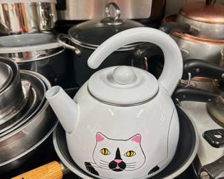 Pots and Pans, cat teapot