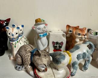 Cat salt and pepper shakers