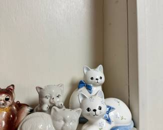 Cat salt and pepper shakers
