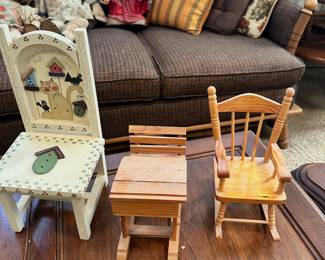 Doll chairs
