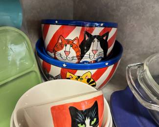 Bowls with Cats