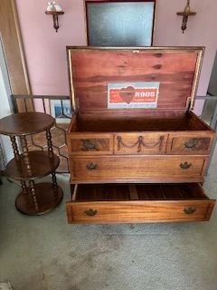 Vintage Ross Cedar Chest With Bottom Drawer Amazing Condition