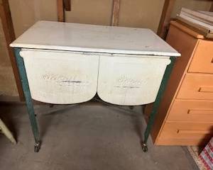 Hard To Find In Excellent Condition Ideal Double Tub 