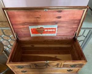 Vintage Ross Cedar Chest Inside,