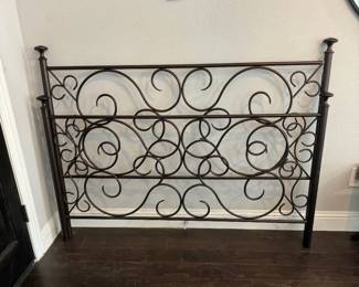 Head and Back Board Metal Queen Size Bed Frame With Rails