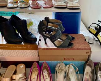 Gorgeous shoes, size 6.5/7,  perfect for a  night out on the town or special event,  names like Calvin Klein, Via Spiga-Italy, Born, Bandolino, Vince Camuto and more 
