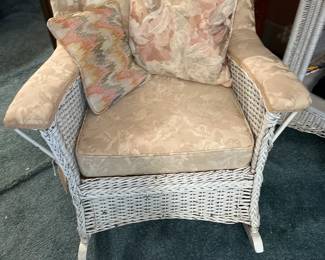 Comfy Wicker Chair 