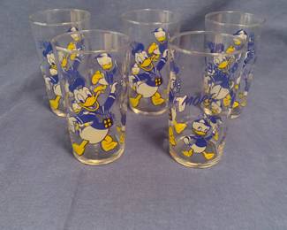1950's Donald Duck glasses, great condition!