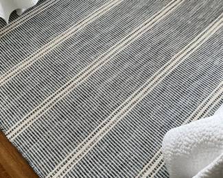 DASH & ALBERT "MALTA BLUE" 8X10 WOOL RUG