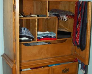 Gentleman's dresser - part of 5-piece bedroom set. Men's clothing