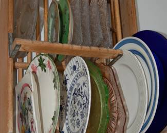 Plates and plate rack