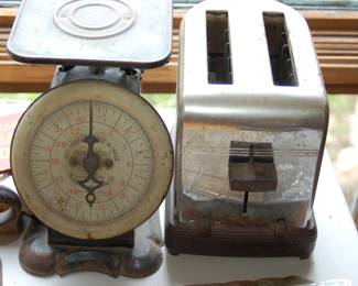 Vintage scale and toaster