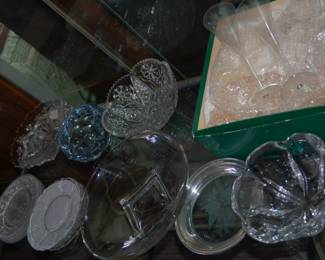 Crystal and glass bowls, plates
