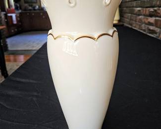 Perfect Petals Lenox Vase 
