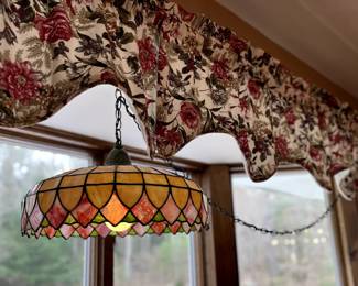 Tiffany Style Hanging Lamp 