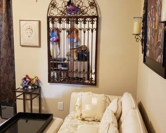 MIRROR AND LOVESEAT