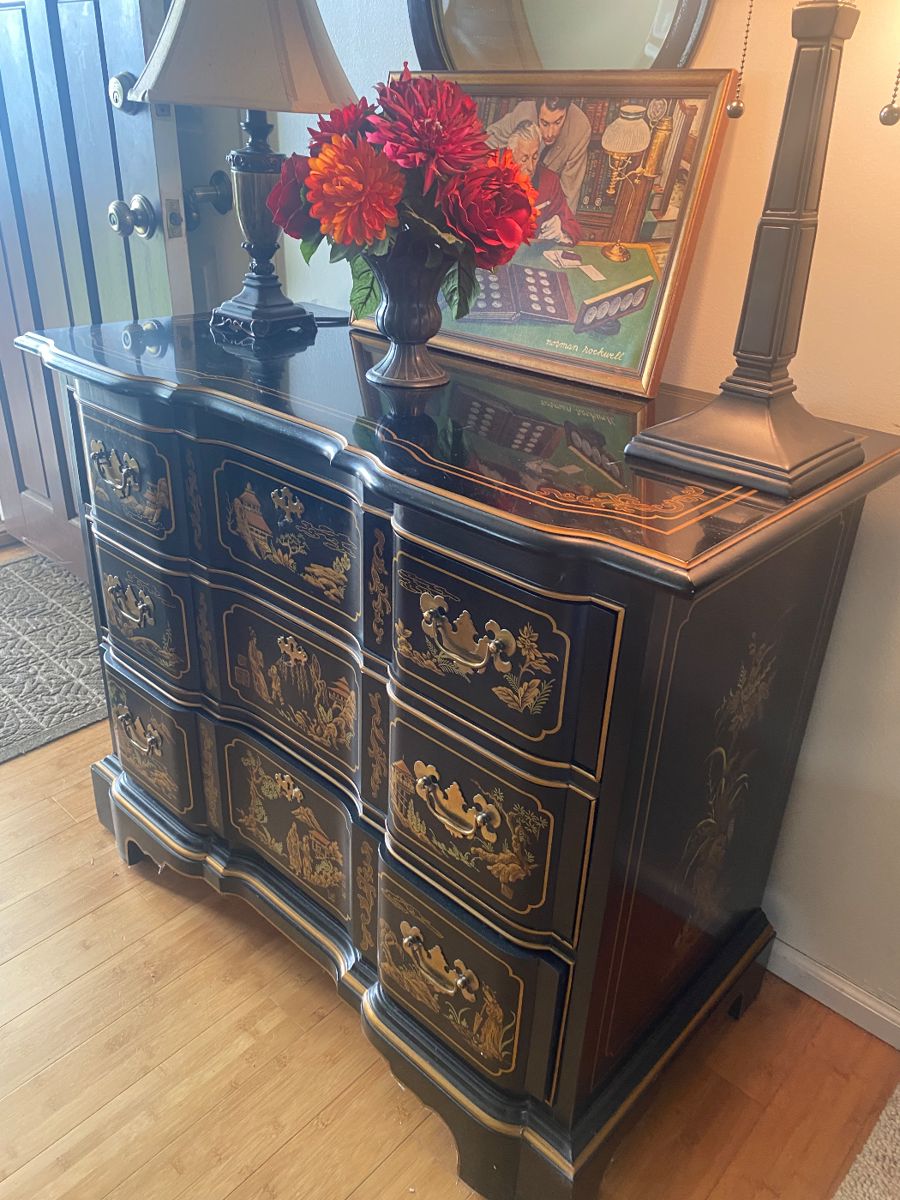 McKenzie Estate Sales & Auctions Toms River NJ starts on 4/26/2024