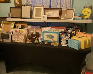 Selection of Decor Picture Frames.