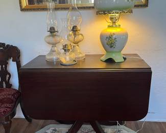 Vintage 1930 Charak Furniture Co. Mahogany Danbury Drop Leaf table Orig Fam 