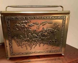 Stagecoach Motif Metal Magazine Holder gold tone