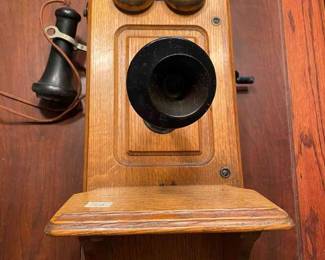 Vintage Oak Wall Mount Telephone