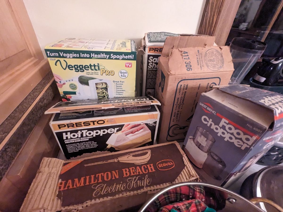 SUNDAY DOLLAR DAY! ! Amherst Living Estate Sale starts on 4/25/2024