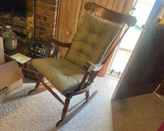 ROCKING CHAIR WITH CUSHION