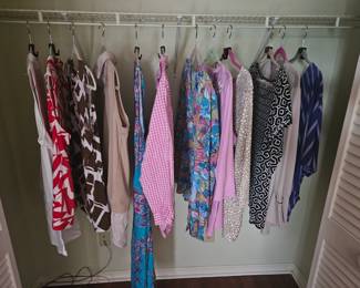 Very nice and clean woman's clothing some with tags
$4.00 and up 