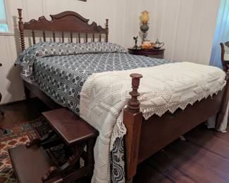 Antique Spindle Full Size Bed