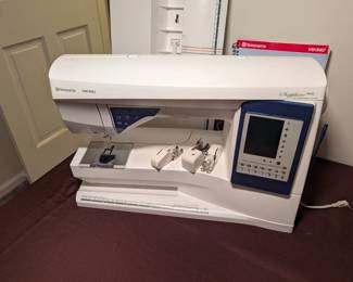 Husqvarna - Viking - Sapphire Sewing Machine