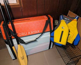 Oru Kayak w/ Paddles and Life Vest