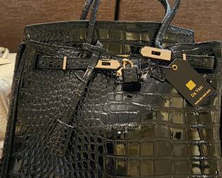 De Vesi Brand New Handbag 