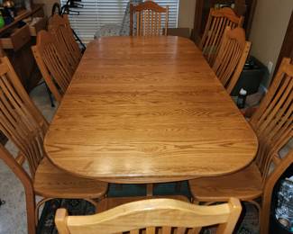 Amish Solid Oak Dining Table with 8 Chairs