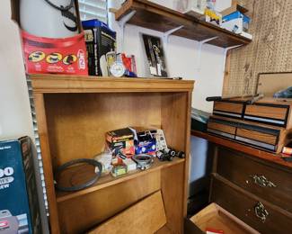 Garage Items - Bookcase - Sprayer 